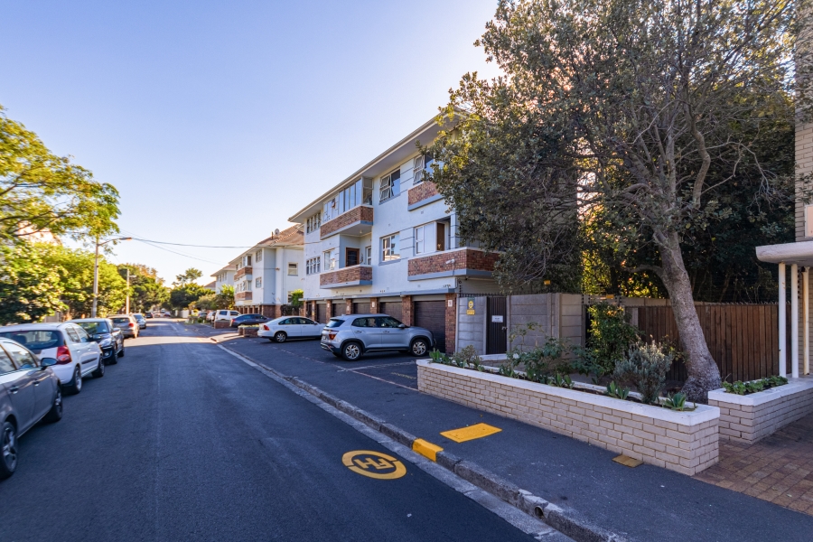 1 Bedroom Property for Sale in Kenilworth Western Cape